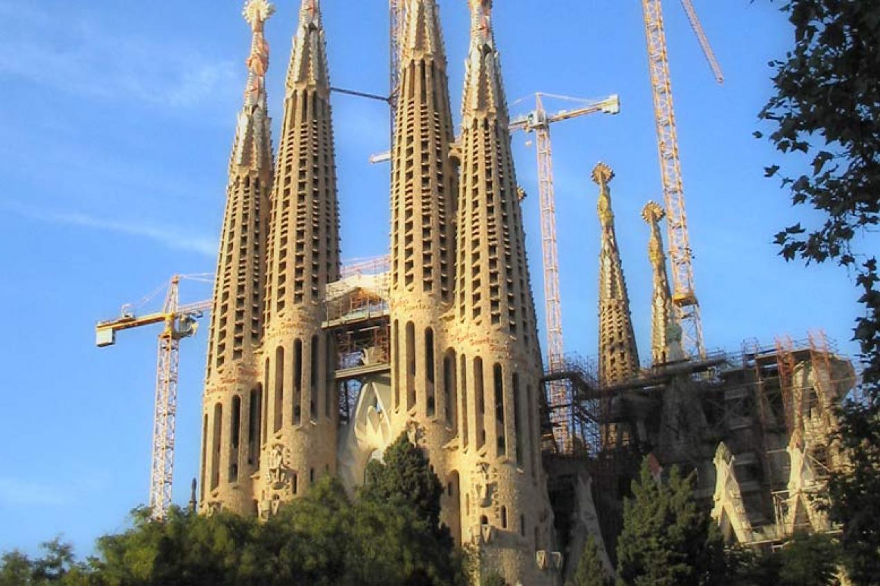 Sagrada Familia à Barcelone en Espagne - AILS